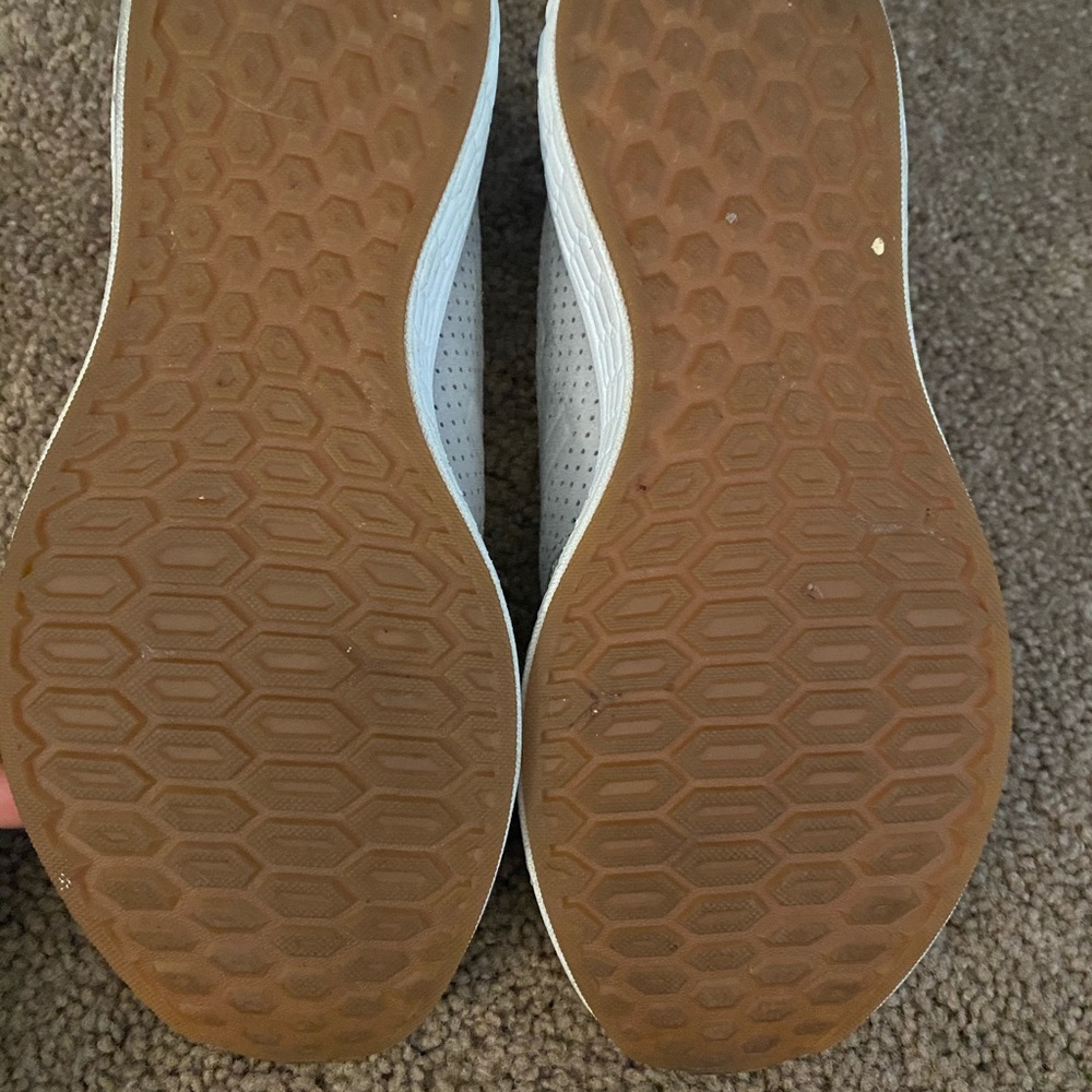 Almost new ASICS - Picture 3 of 3